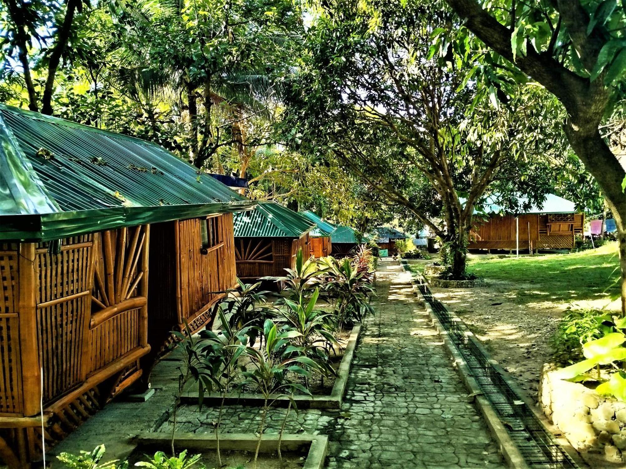Rea'S Bamboo Resort Gabaldon Eksteriør billede