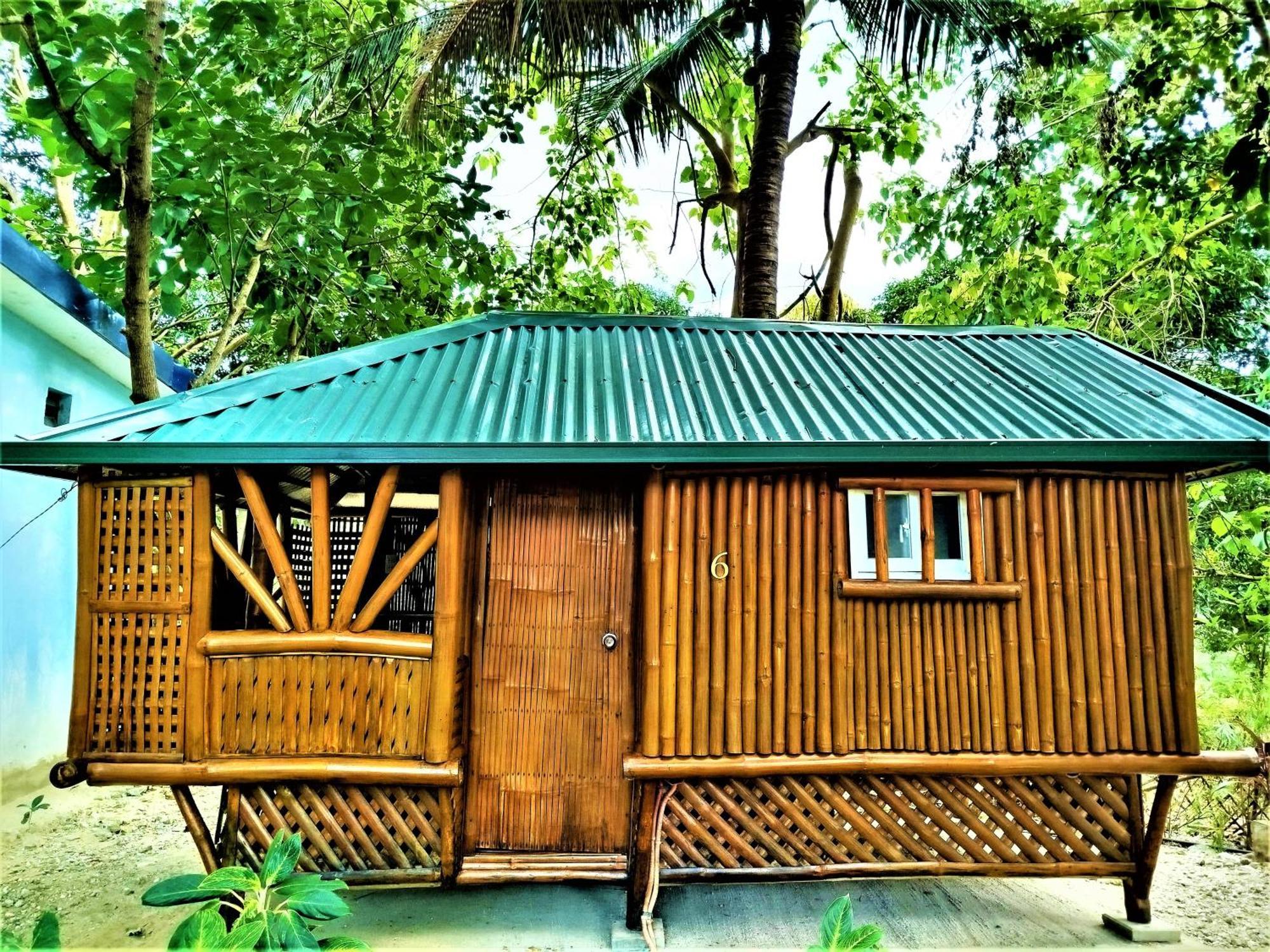Rea'S Bamboo Resort Gabaldon Værelse billede